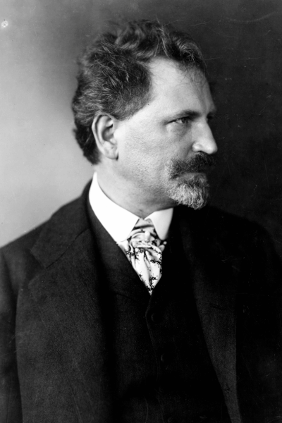 Alphonse Mucha